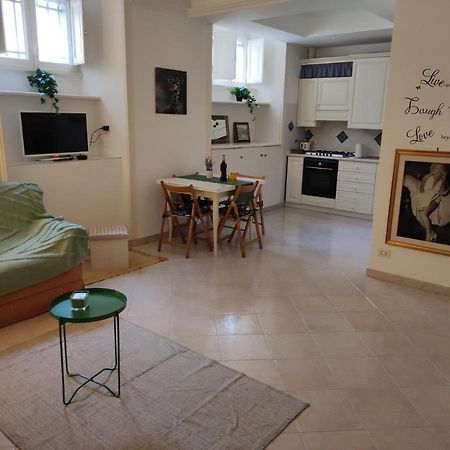 Appartement House For Families And Friends à Rome Extérieur photo